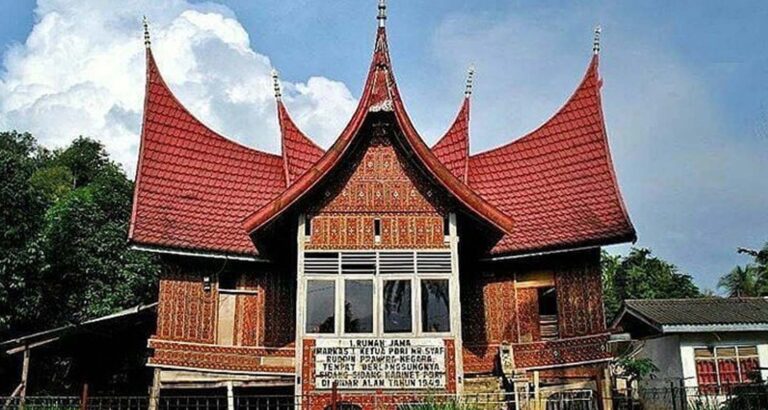 Kabinet Darurat: Menyelamatkan Indonesia Melalui PDRI