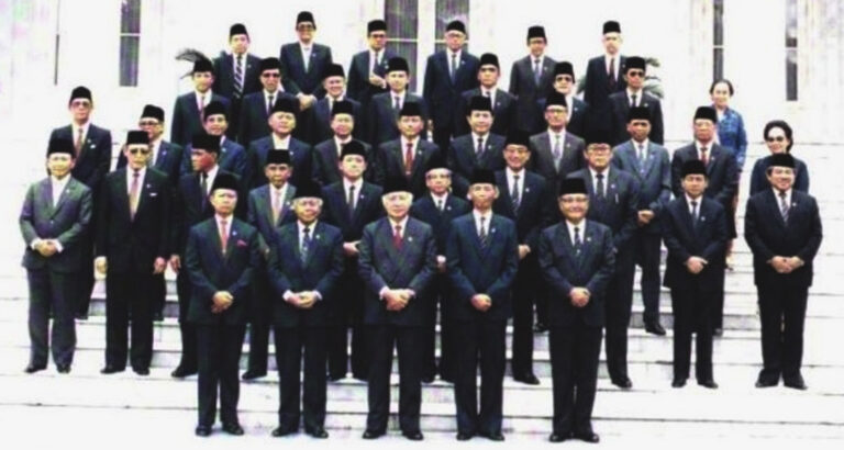 Kabinet Pembangunan V: Susunan Kabinet dan Program Kerja