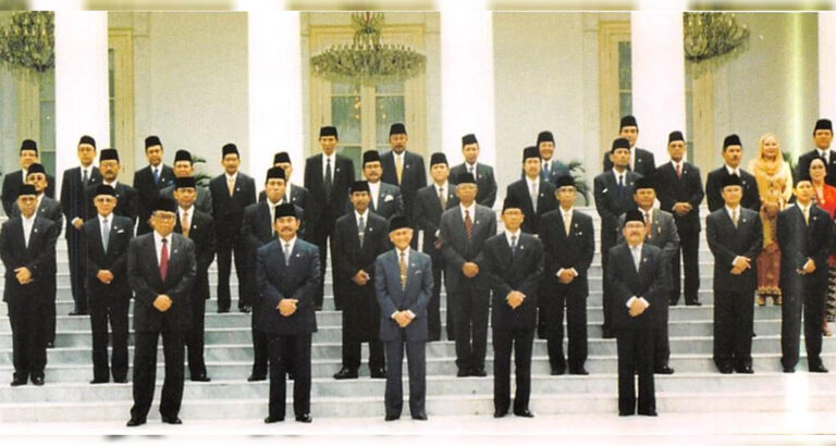 Kabinet Pembangunan VII: Susunan Kabinet dan Program Kerja